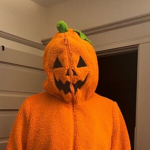 Meet your Posher, Devin